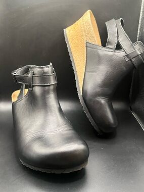 Birkenstock/Birk Papillio Black Leather Wedge Clog with Ankle Strap